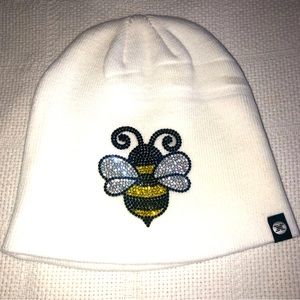 Beanie unisex off white w/sequined bee appliqué. Super Cute & Warm. NWT